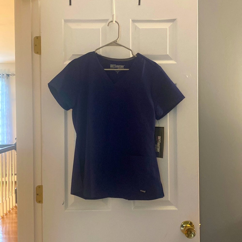 Grey’s Anatomy navy blue scrub top